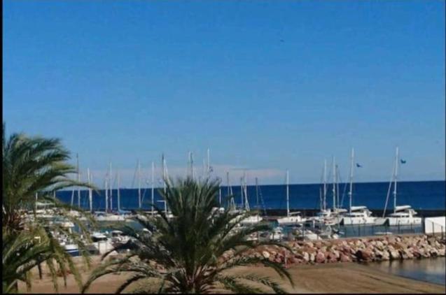 Beachfront Vila Valence Extérieur photo