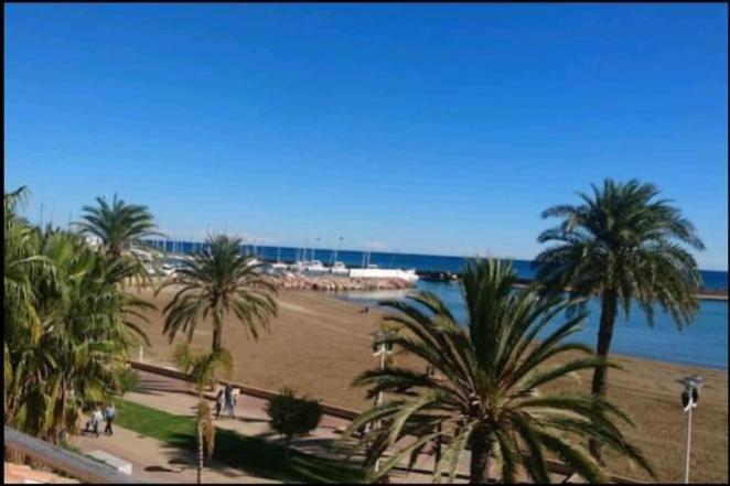 Beachfront Vila Valence Extérieur photo