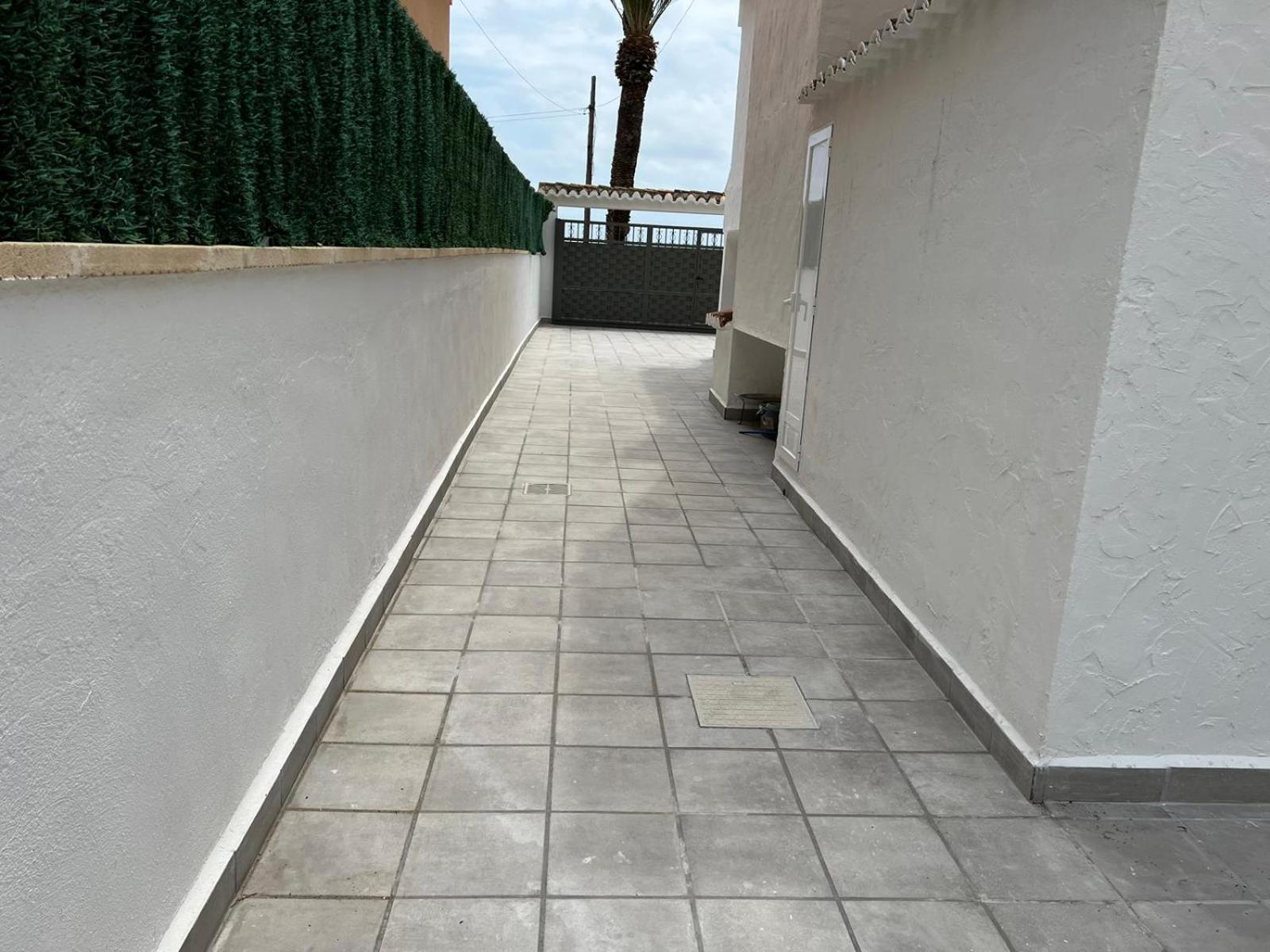 Beachfront Vila Valence Extérieur photo